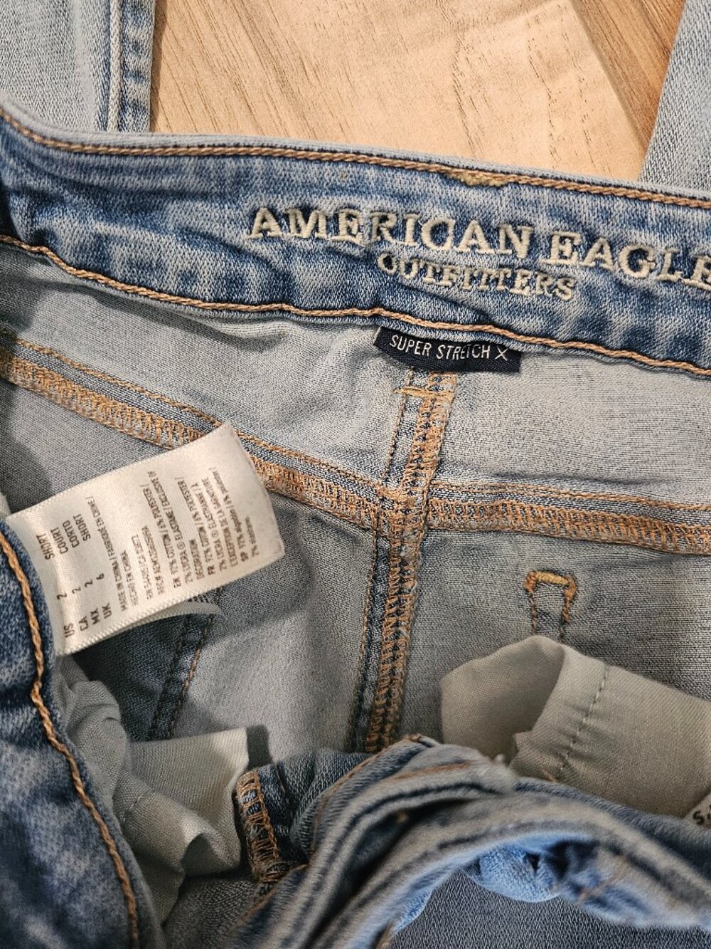 American Eagle Super Stretch X size 2 Short 27" Inseam